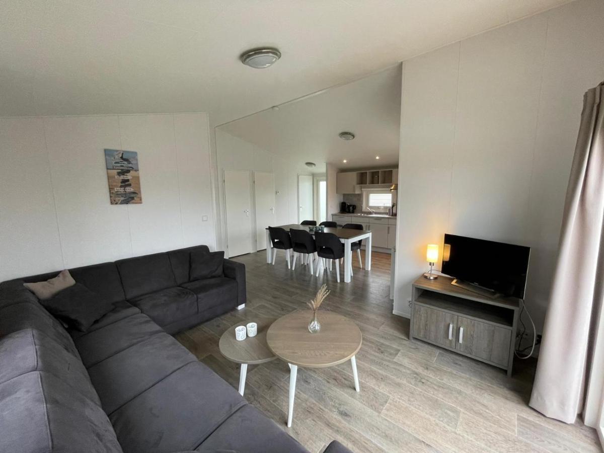 Chalet Op Gezellige Familiecamping Bij Zee Kamperland Extérieur photo