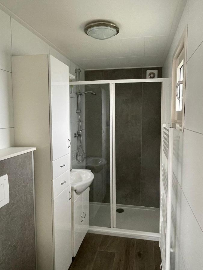 Chalet Op Gezellige Familiecamping Bij Zee Kamperland Extérieur photo
